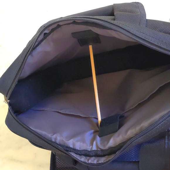 NWOT. Dell Multiple Layers Laptop Bag/Travel Bag. - Picture 3 of 5